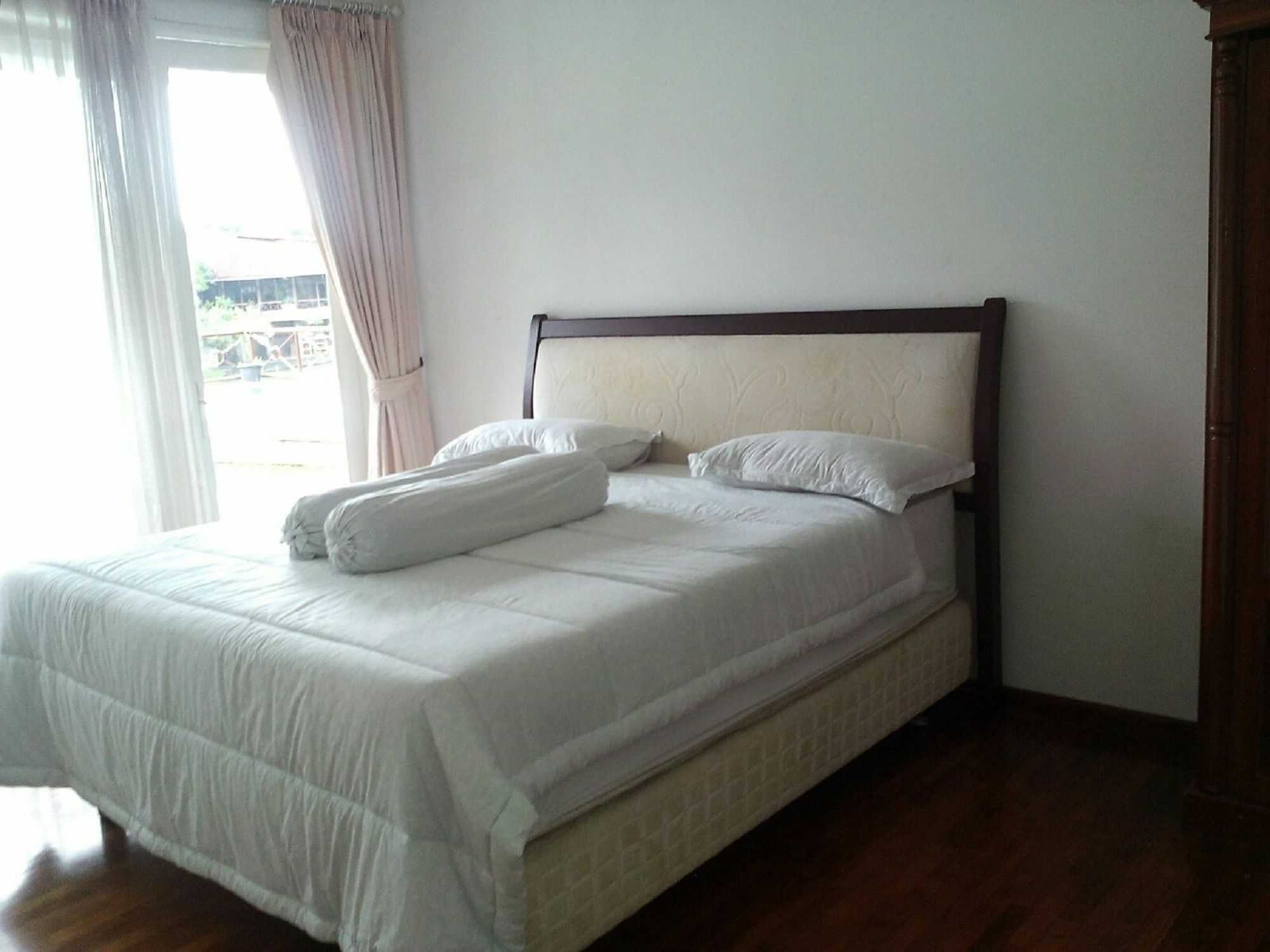 Villa Bukit Danau 芝巴纳斯 外观 照片