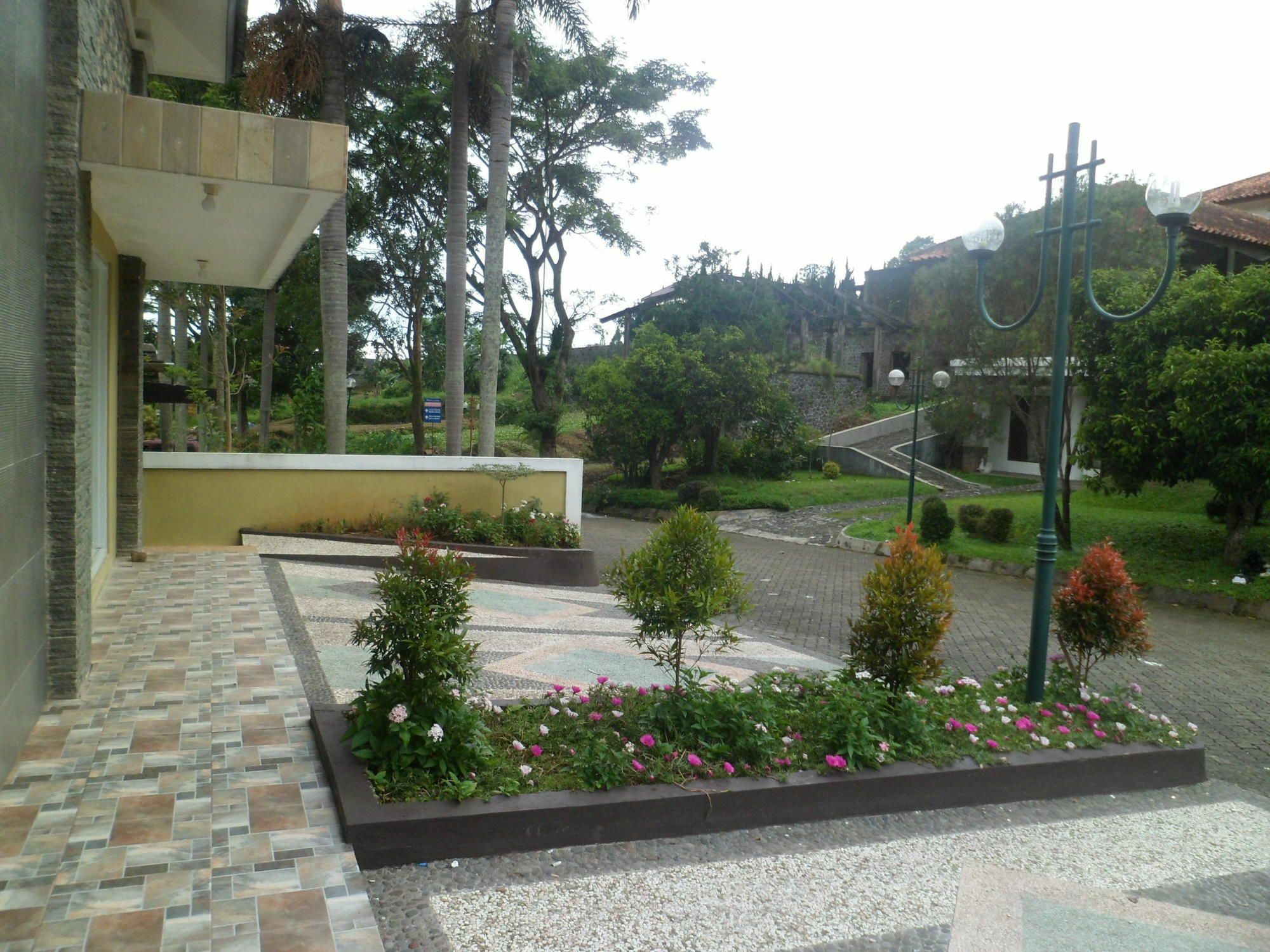 Villa Bukit Danau 芝巴纳斯 外观 照片